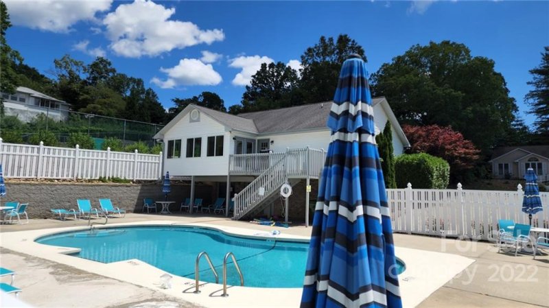 Property image 2 at 30 Park Avenue, Asheville, NC 28803