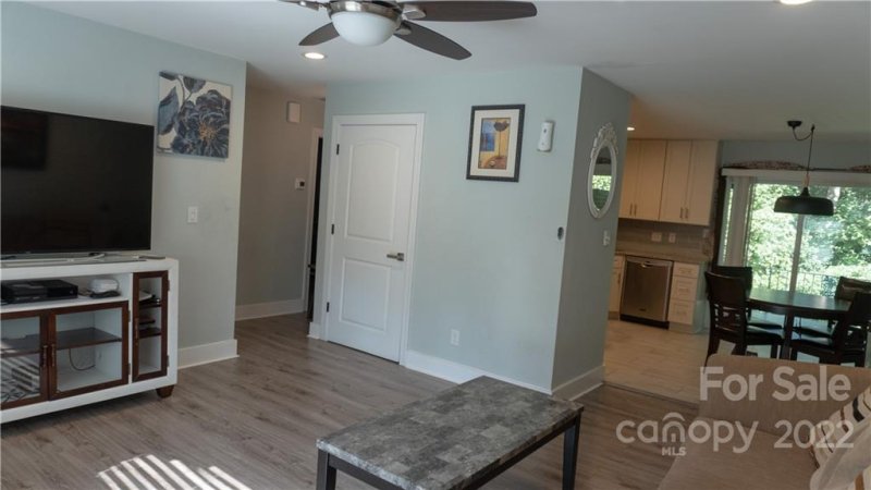 Property image 4 at 2025 Ibis Court, Charlotte, NC 28205
