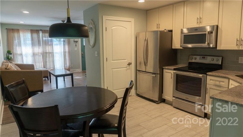 Property image 5 at 2025 Ibis Court, Charlotte, NC 28205