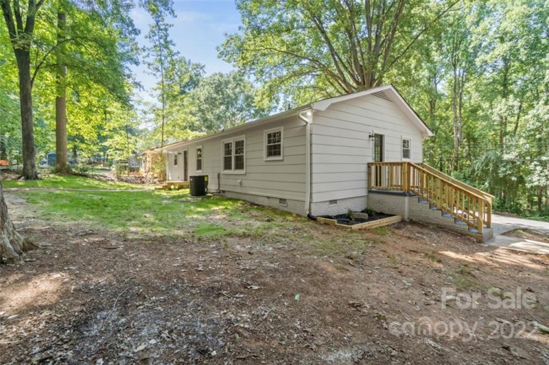 Property image 3 at 1208 Northwoods Drive, Kings Mountain, NC 28086