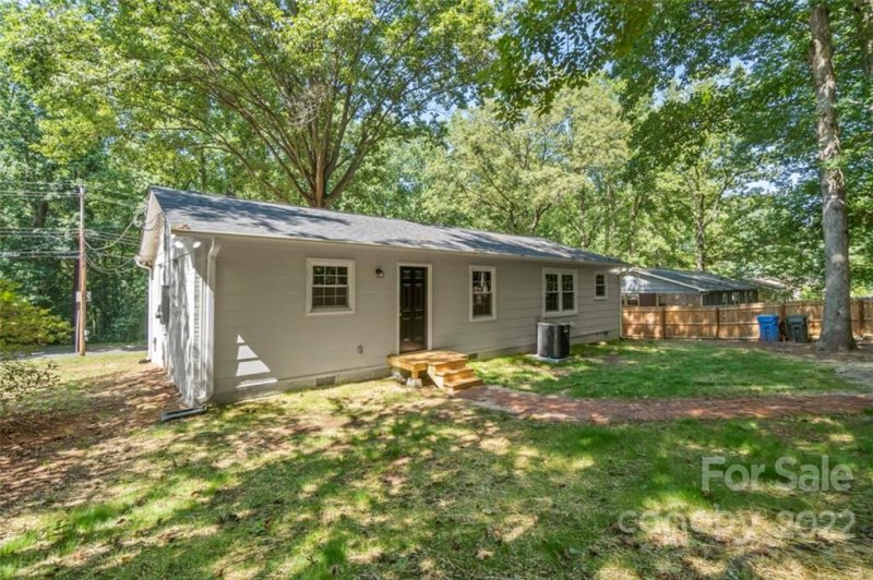 Property image 4 at 1208 Northwoods Drive, Kings Mountain, NC 28086