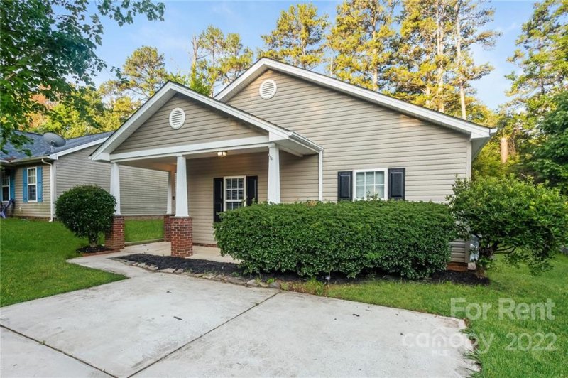 689 Continental Drive