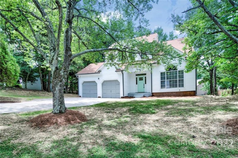 5525 Ashbluff Court