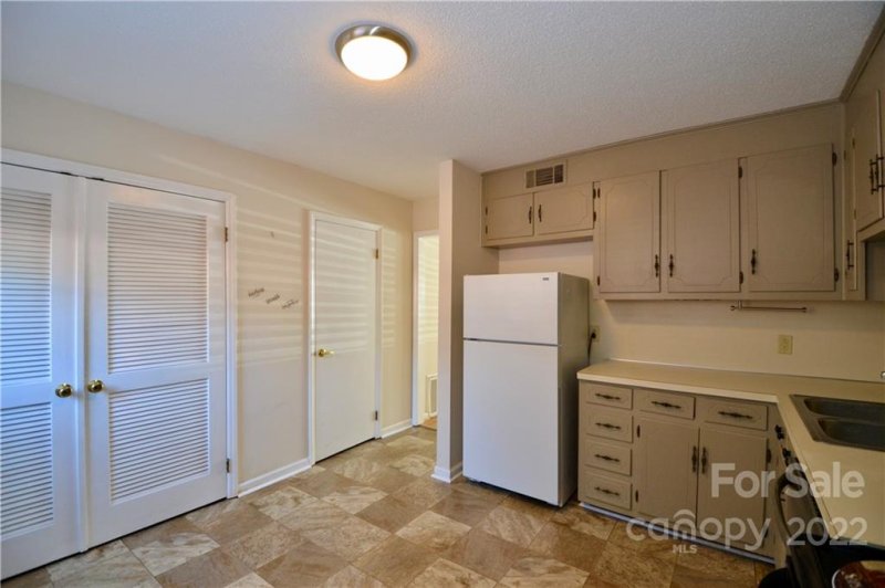 Property image 5 at 1300 Larchmont Place, Salisbury, NC 28144