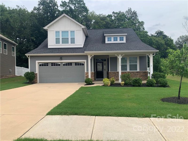 1344 Kings Grove Drive