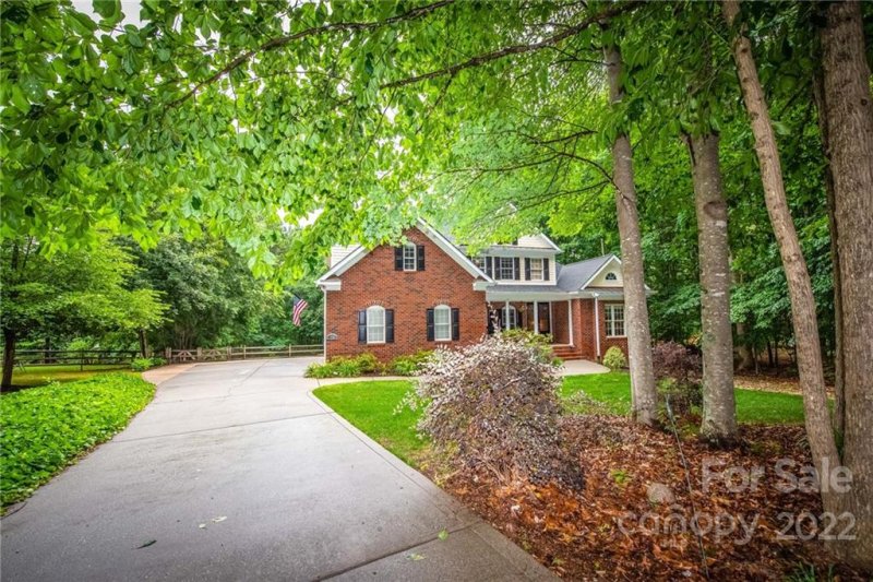 128 Archbell Point Lane