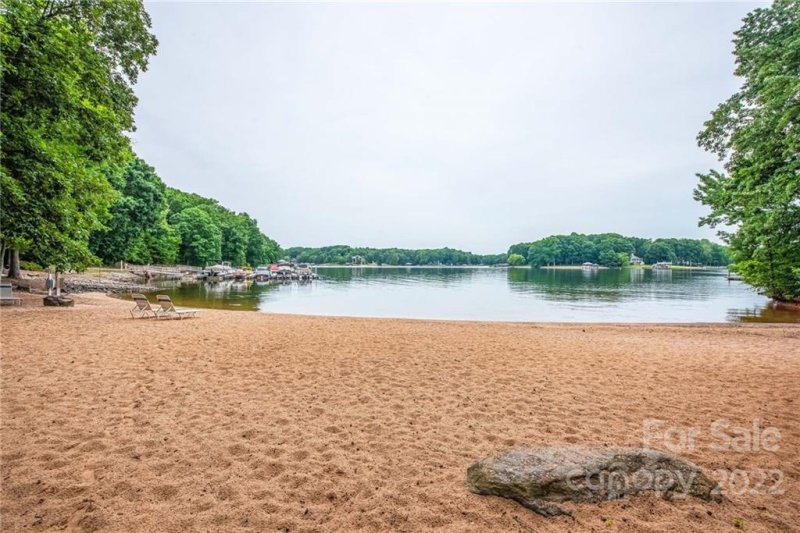 Property image 4 at 128 Archbell Point Lane, Mooresville, NC 28117