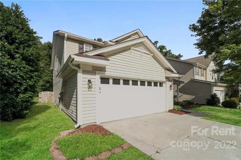 Property image 3 at 2505 Harwood Hills Lane, Charlotte, NC 28214