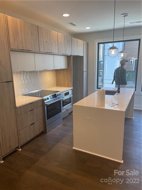 Property image 2 at 1212 Minter Place, Charlotte, NC 28203