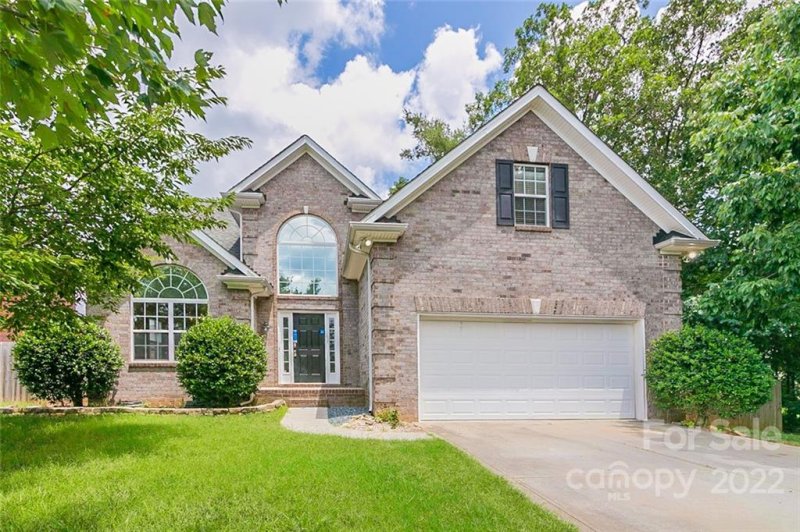 3304 Brickwood Circle