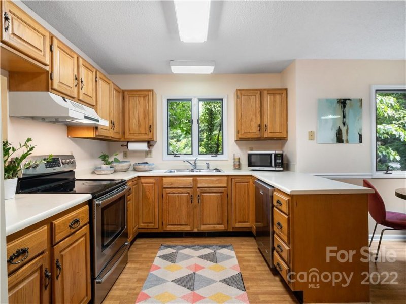 Property image 3 at 305 Piney Mountain Drive, Asheville, NC 28805