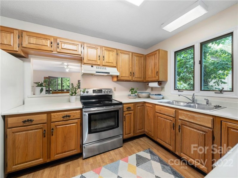 Property image 5 at 305 Piney Mountain Drive, Asheville, NC 28805