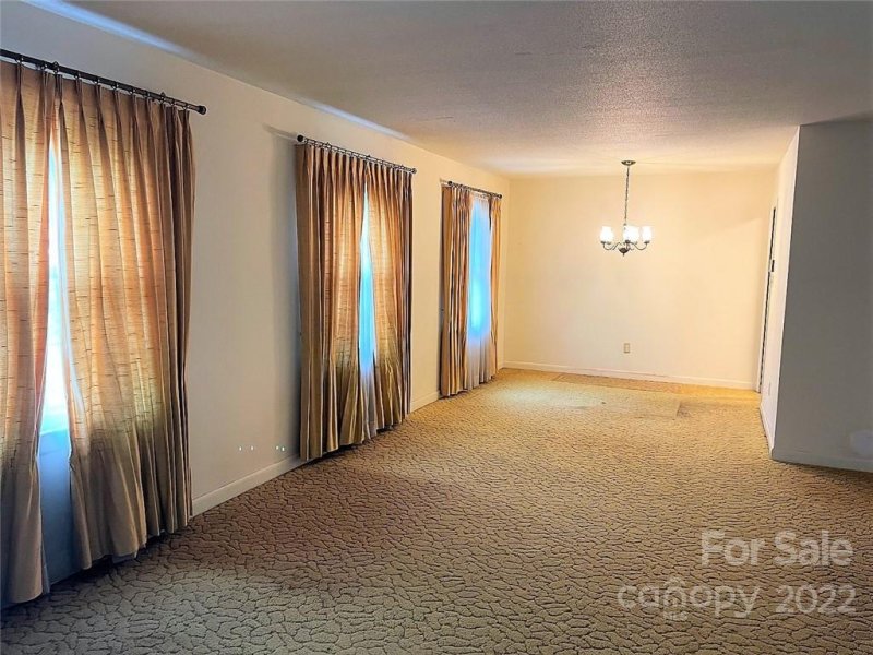 Property image 2 at 913 S Magnolia Street, Mooresville, NC 28115