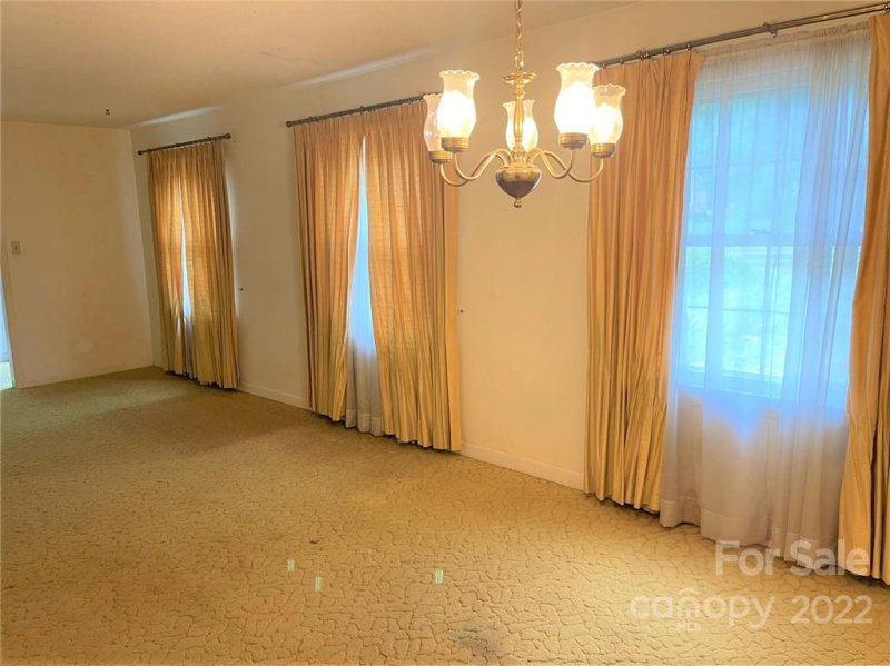 Property image 3 at 913 S Magnolia Street, Mooresville, NC 28115