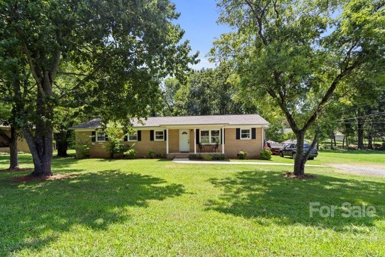 1111 Rembrandt Drive