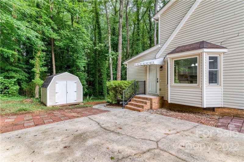 Property image 3 at 2405 Autumnwood Trail, Gastonia, NC 28056