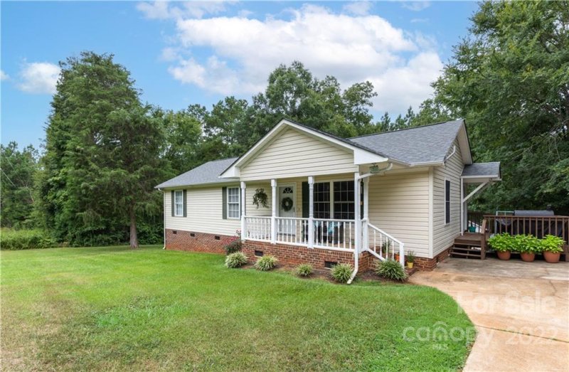 592 E Rambo Road