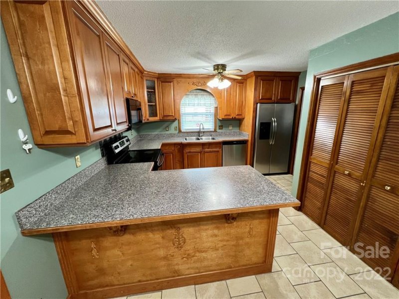 Property image 5 at 5215 Rolling Oak Lane, Charlotte, NC 28227