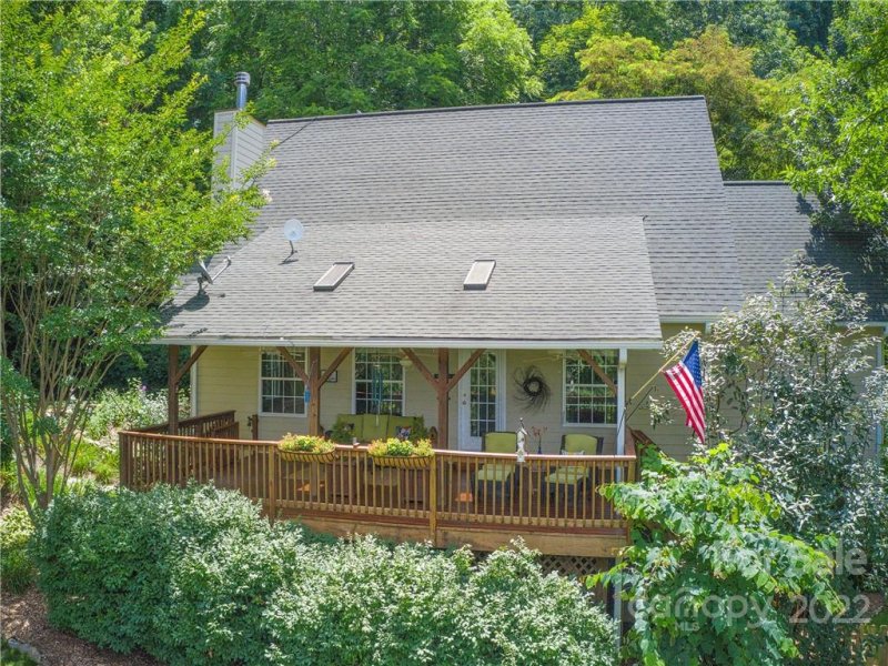Property image 3 at 154 Presidential Drive, Waynesville, NC 28786