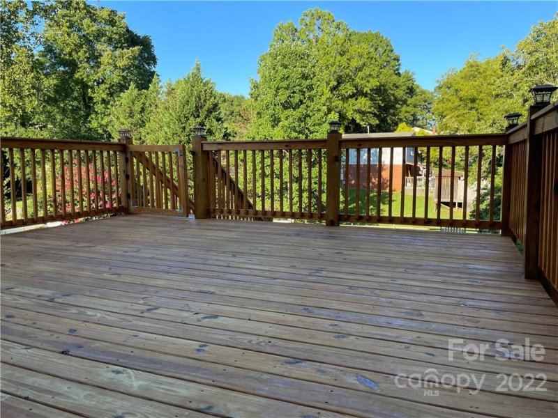 Property image 2 at 279 Fox Hollow Road, Mooresville, NC 28117