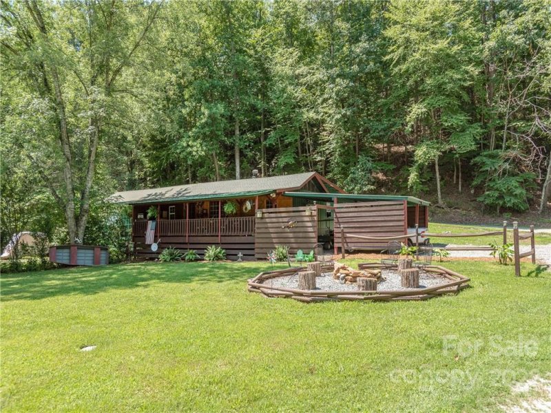Property image 3 at 104 Winding Creek Court, Lake Lure, NC 28746