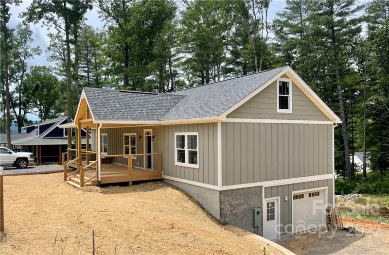 Property image 3 at 132 Cascade Ridge Road, Fairview, NC 28730