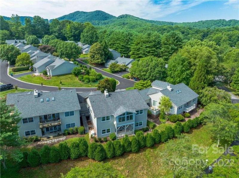 Property image 2 at 35 Cedarcliff Circle, Asheville, NC 28803