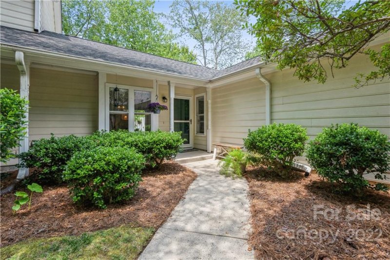 Property image 2 at 2705 Tiergarten Lane, Charlotte, NC 28210