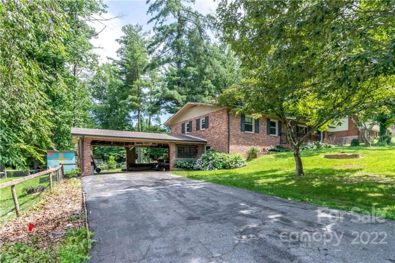 Property image 4 at 437 N Harper Drive, Hendersonville, NC 28791