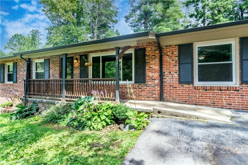 Property image 5 at 437 N Harper Drive, Hendersonville, NC 28791