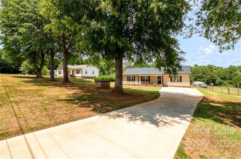 Property image 3 at 1084 Park Circle, Lincolnton, NC 28092