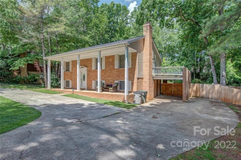 Property image 2 at 722 Brookside Drive, Gastonia, NC 28056