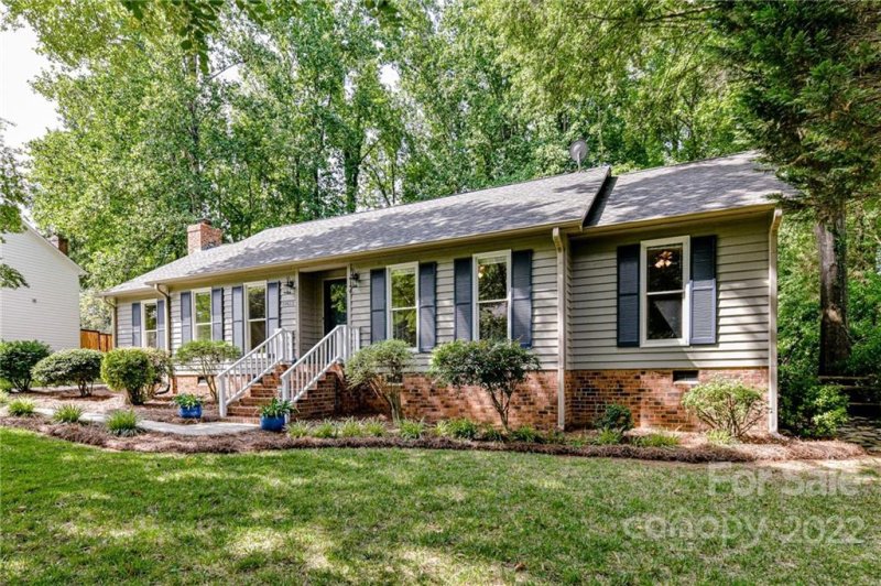 Property image 5 at 19613 Shevington Drive, Cornelius, NC 28031