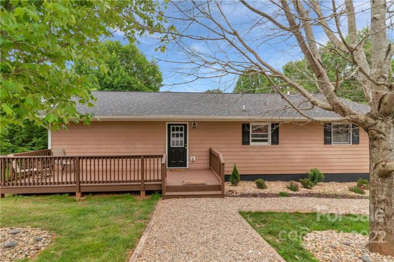 Property image 2 at 252 Oak Park Drive, Clyde, NC 28721