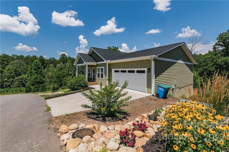 111 Greenwood Fields Drive