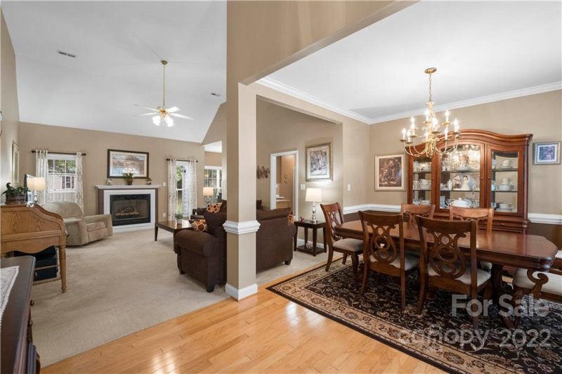 Property image 3 at 15121 Castlebridge Lane, Matthews, NC 28104