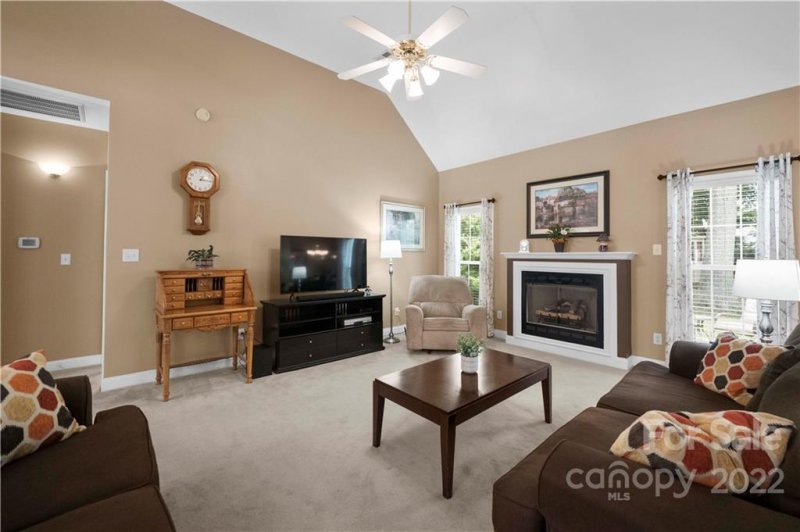 Property image 5 at 15121 Castlebridge Lane, Matthews, NC 28104