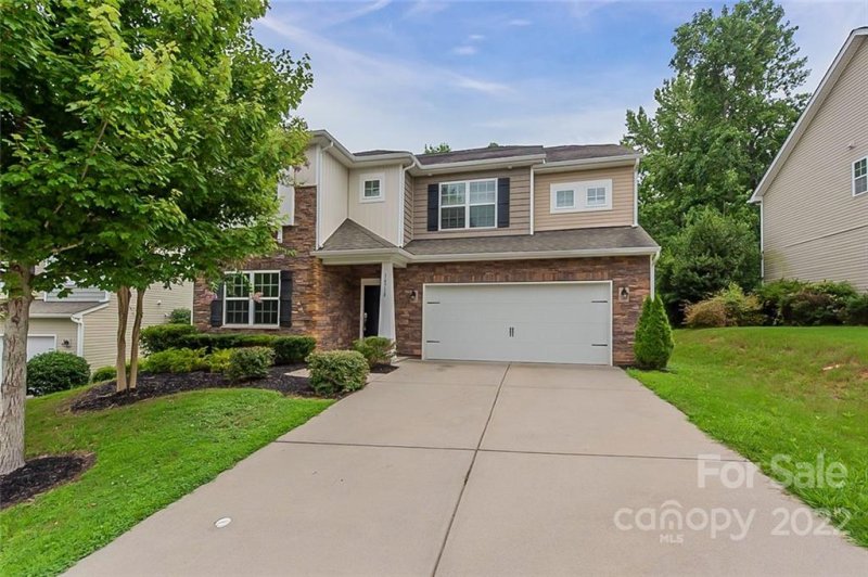 Property image 2 at 14718 Green Birch Drive, Pineville, NC 28134