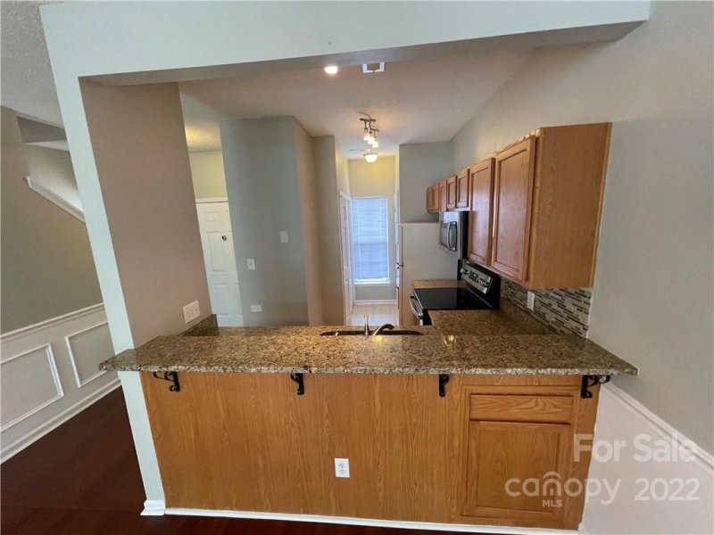 Property image 5 at 9025 Cinnabay Drive, Charlotte, NC 28216