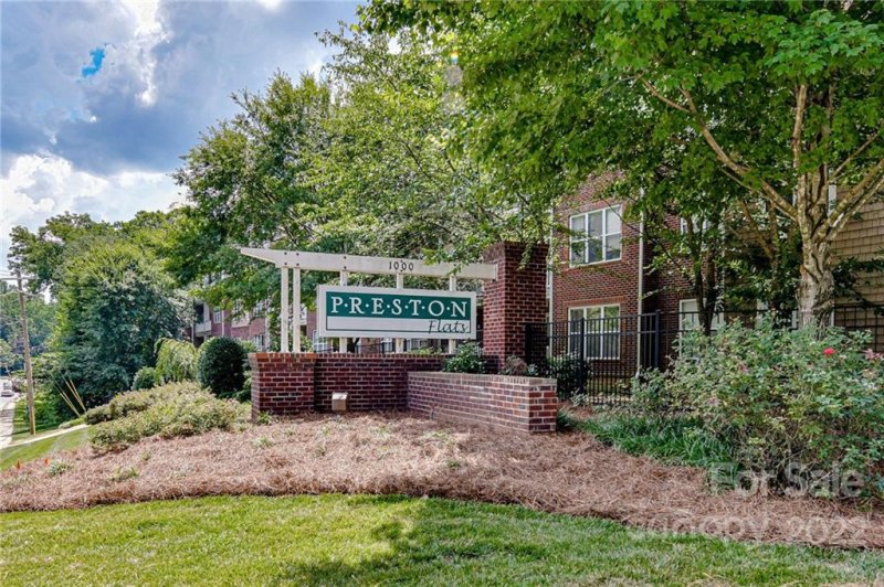 Property image 2 at 1000 Woodlawn Road, Charlotte, NC 28209