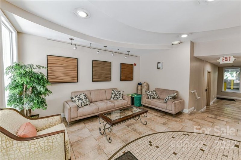 Property image 4 at 1000 Woodlawn Road, Charlotte, NC 28209