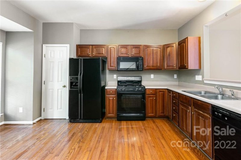 Property image 5 at 9762 Blossom Hill Drive, Huntersville, NC 28078