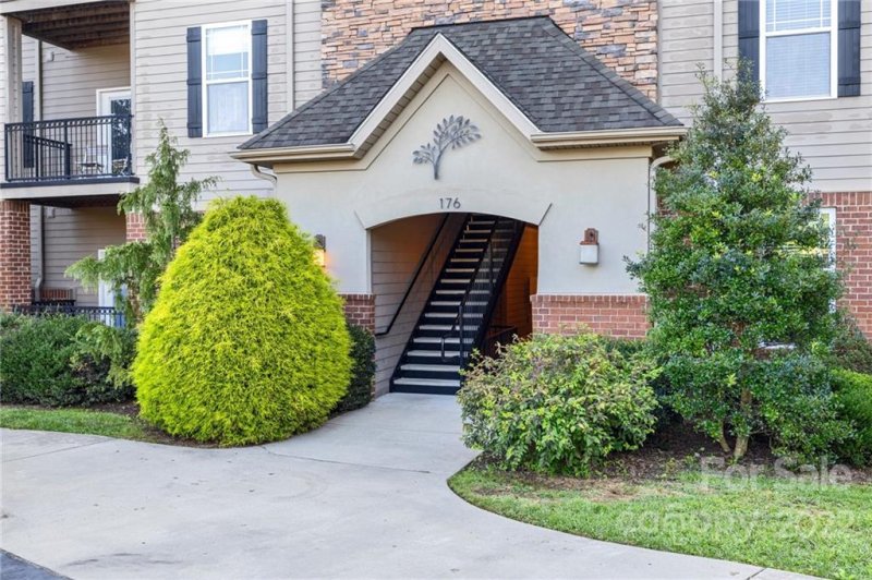 Property image 2 at 176 Brickton Village Circle, Fletcher, NC 28732