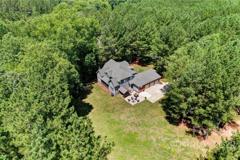 Property image 4 at 203 Winding Forest Drive, Troutman, NC 28166