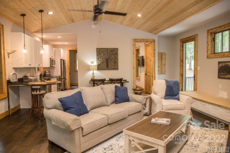 Property image 3 at 80 Branding Iron Drive, Glenville, NC 28736