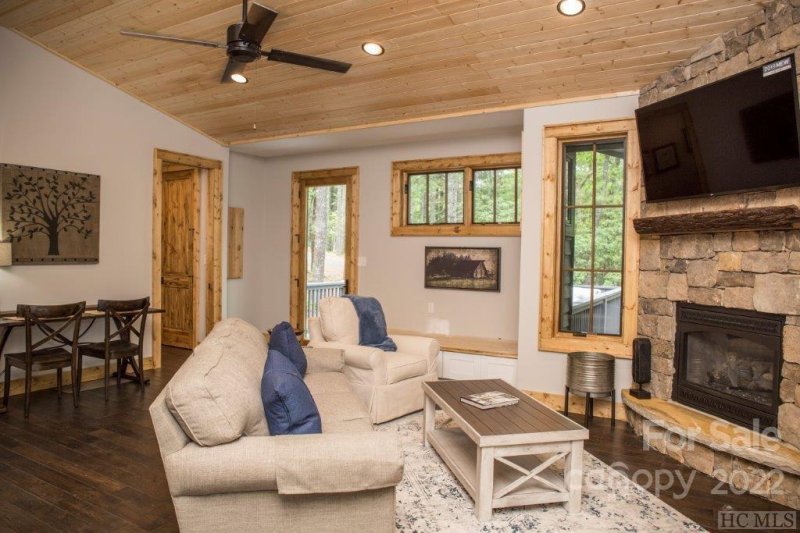 Property image 5 at 80 Branding Iron Drive, Glenville, NC 28736