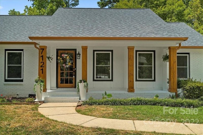 Property image 3 at 7121 Powder Mill Place, Charlotte, NC 28277