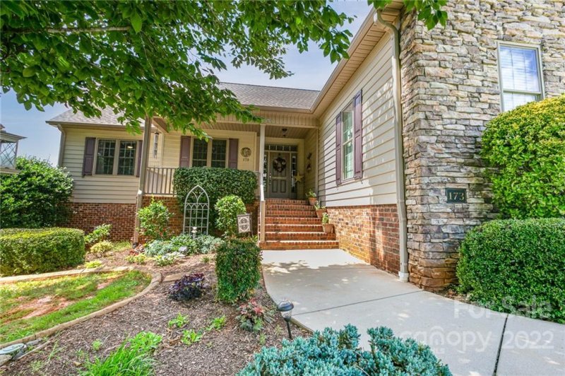 Property image 2 at 173 Lippard Springs Circle, Statesville, NC 28677