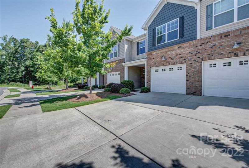 Property image 2 at 2717 Sawbridge Lane, Gastonia, NC 28056