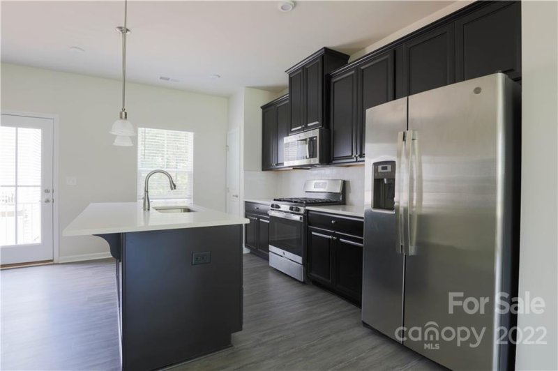 Property image 3 at 1156 Ashbury Street, Charlotte, NC 28216